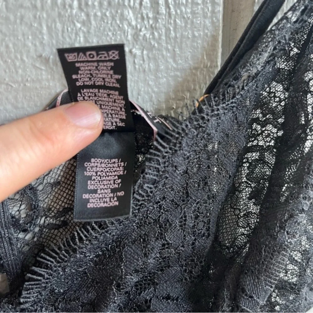 Victoria’s Secret Dream Angels Black Lace‎ Up Back Slip M